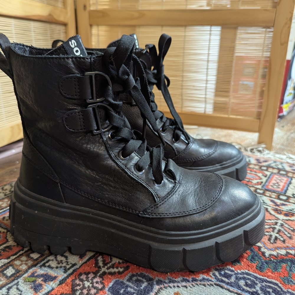 SOREL Brex caribou Waterproof Platform Combat 7 black Lace-Up Women's Boots